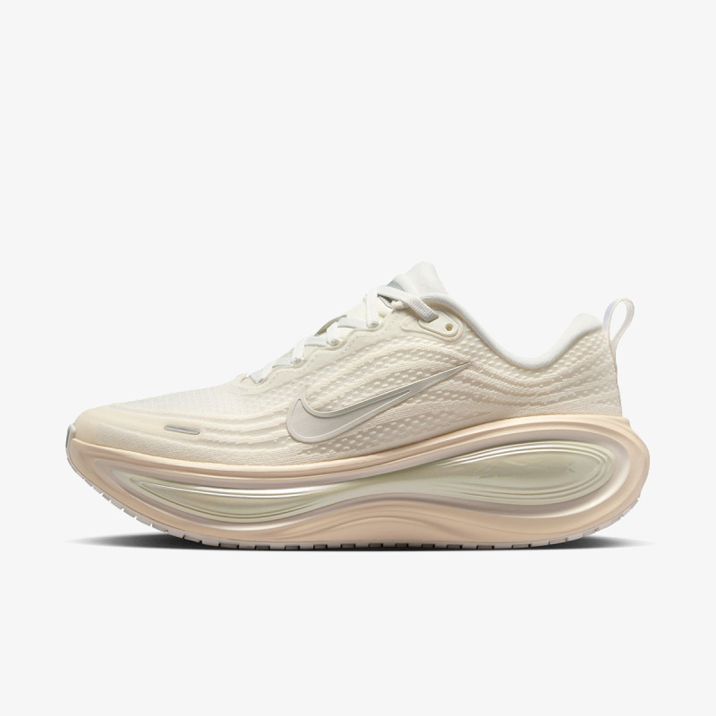Nike Atlete W NIKE VOMERO PLUS ESS 