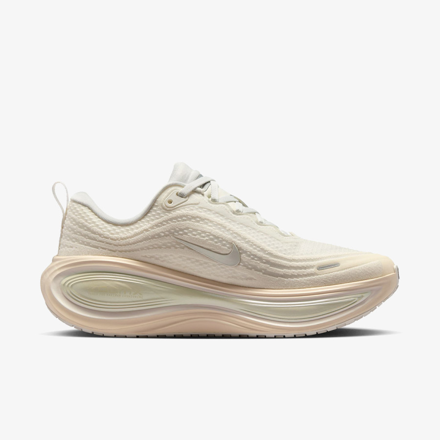 Nike Atlete W NIKE VOMERO PLUS ESS 