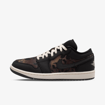 Jordan Патики WMNS AIR JORDAN 1 LOW SE 