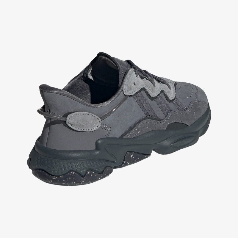 adidas Atlete OZWEEGO 