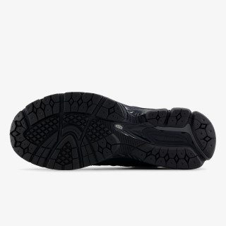 New Balance Патики 2002R 
