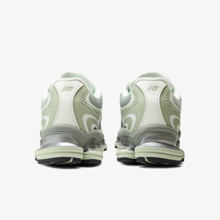 New Balance Патики 2000 