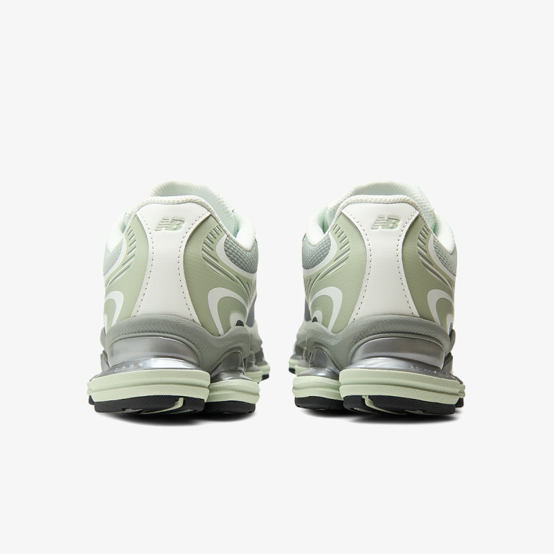 New Balance Патики 2000 
