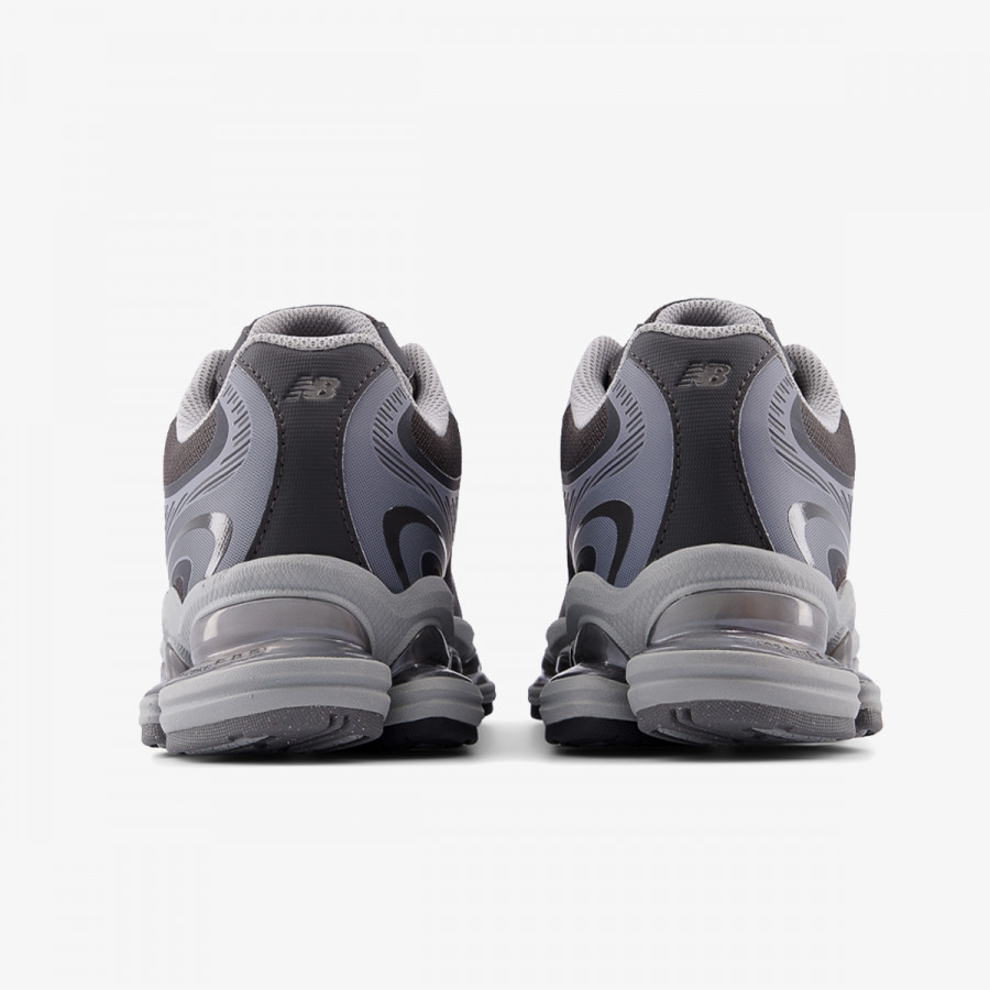 New Balance Патики 2000 