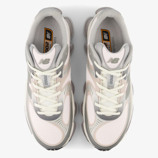 New Balance Патики 2000 