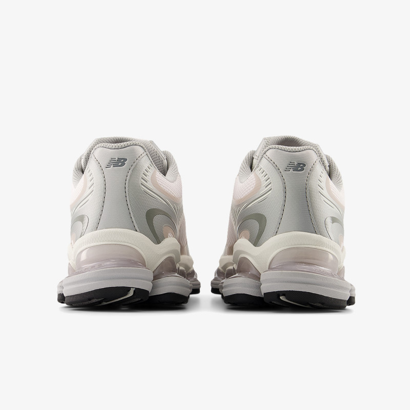 New Balance Патики 2000 