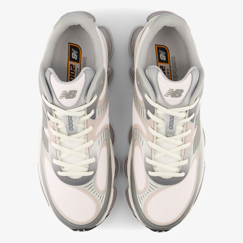 New Balance Патики 2000 