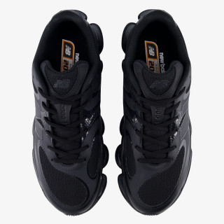 New Balance Atlete 2000 