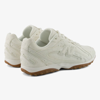 New Balance Патики 204L 
