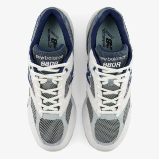 New Balance Atlete 880 